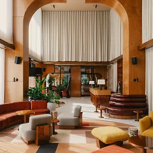 https://the-standard.brusselshotelsbook.com